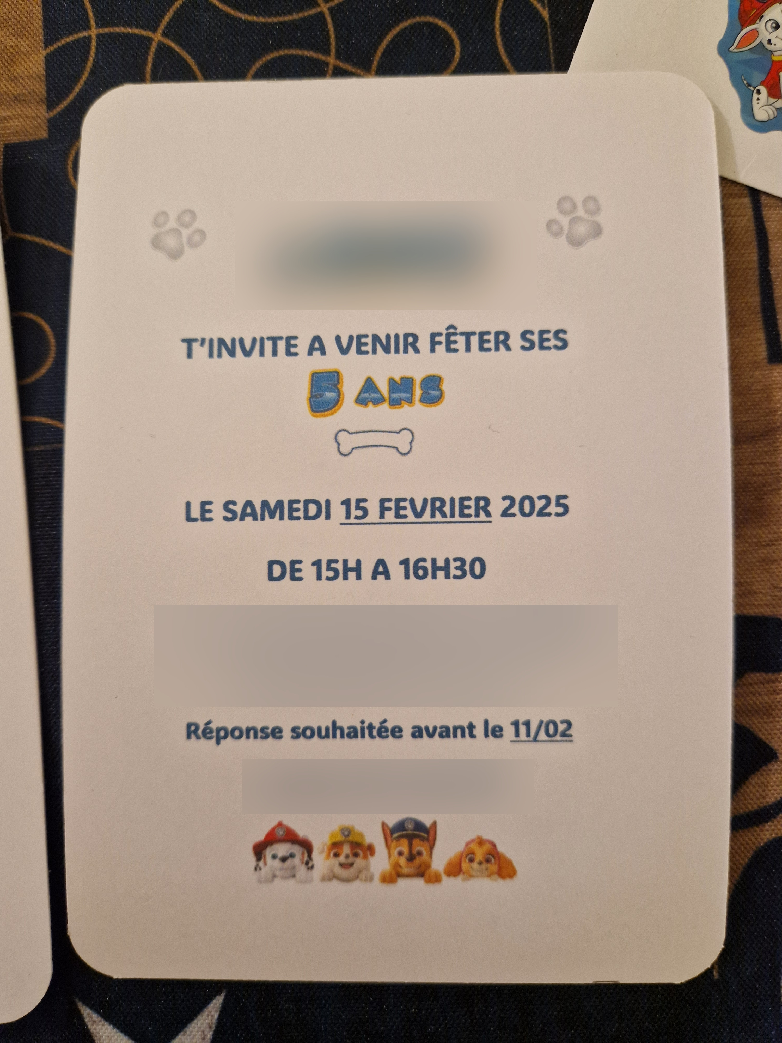 Carton d'invitation Pat'Patrouille fait maison, avec le logo de la série et les six chiots
